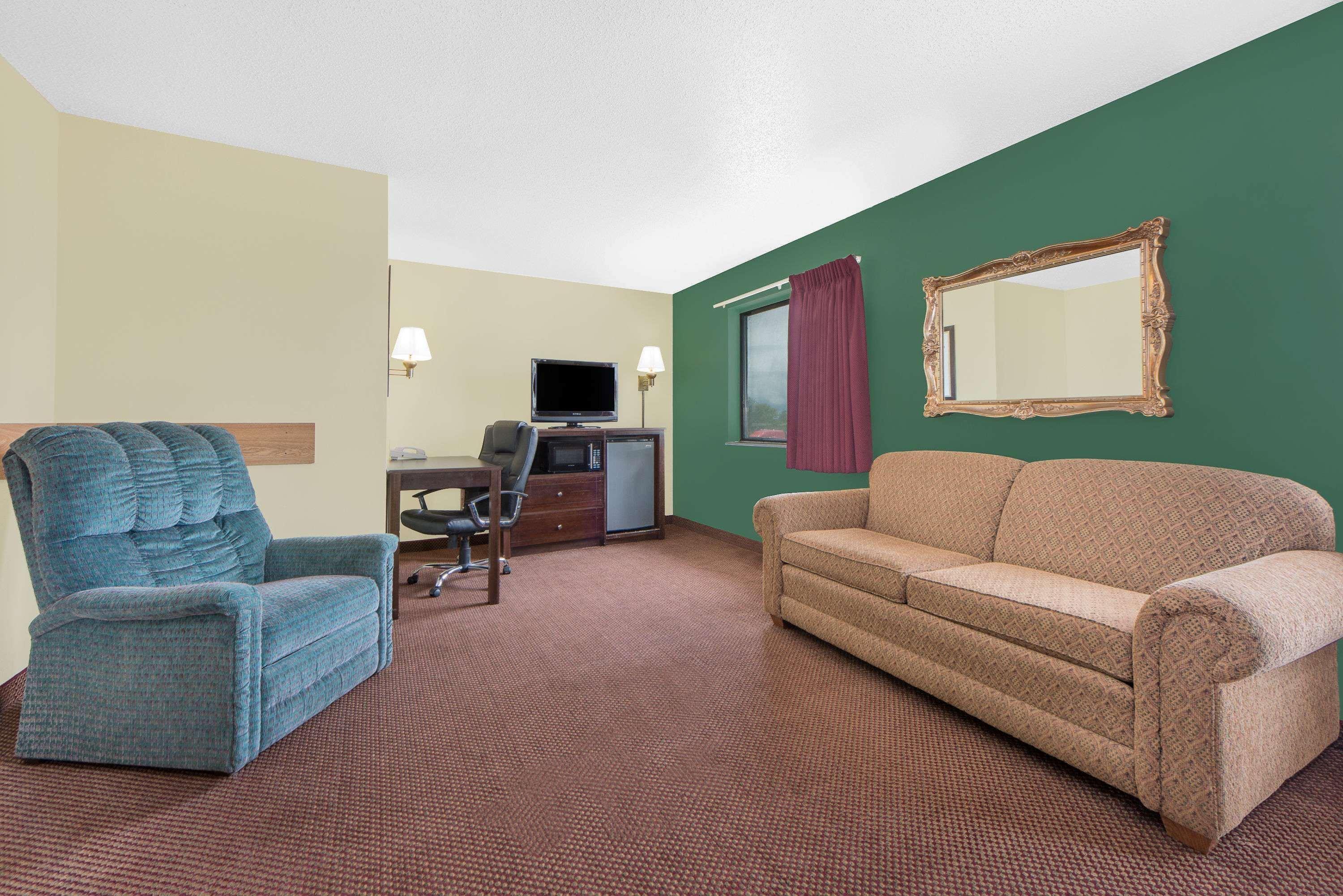 Super 8 By Wyndham Ottumwa Motel Exterior foto