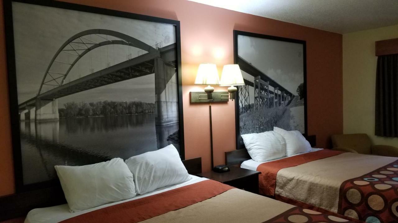 Super 8 By Wyndham Ottumwa Motel Exterior foto